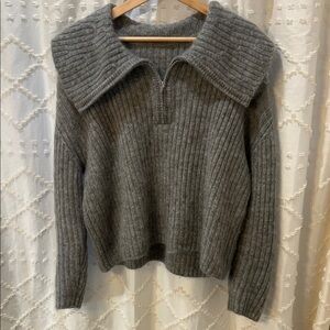 Gray Ribbed Cropped Sweater